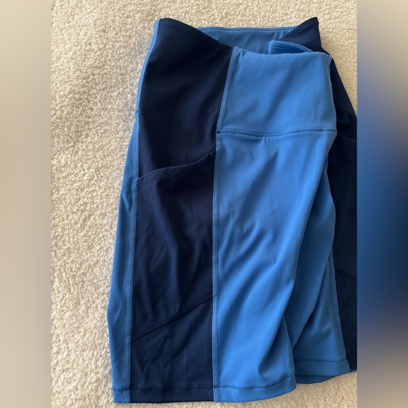 SOLID & STRIPED Sports Women’s Blue Shorts - Picture 9 of 10